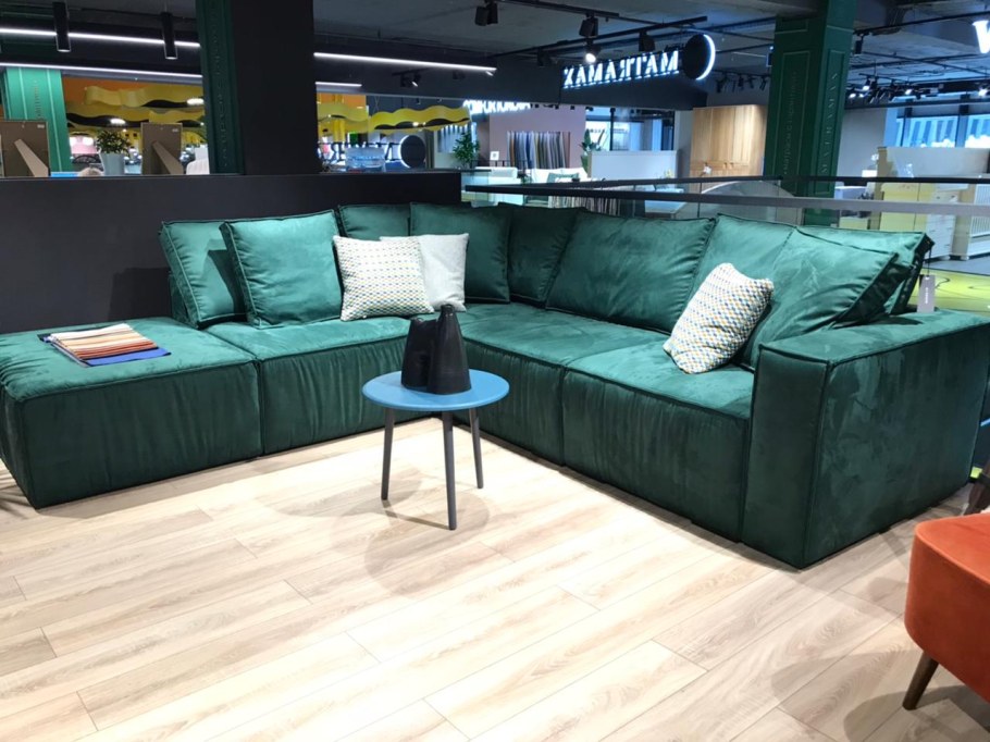 Диван с эффектом утопания