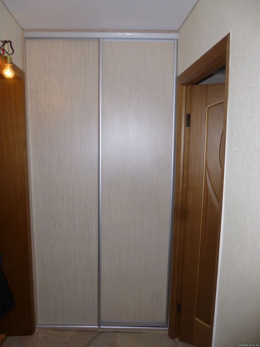 Раздвижные жалюзийные двери в гардеробную