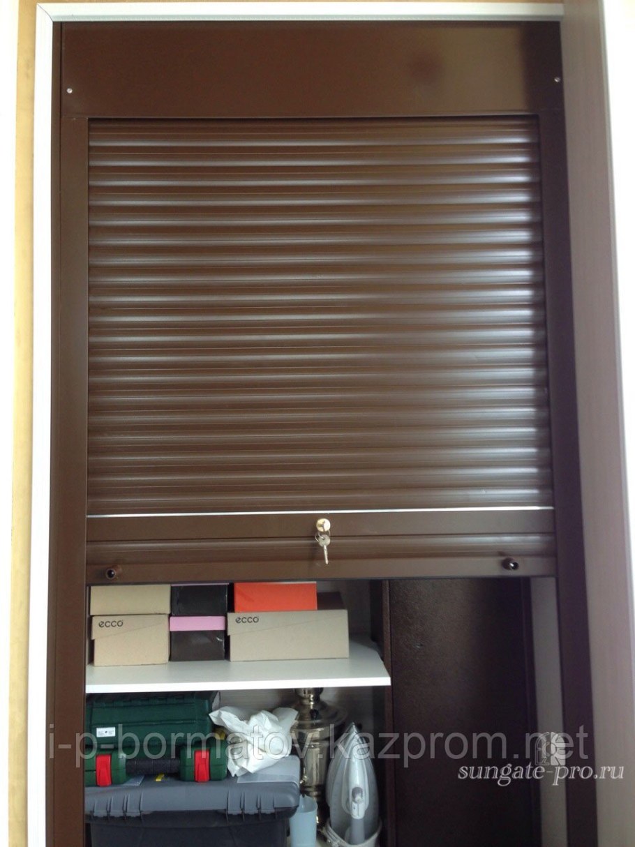 Дверь в кладовку