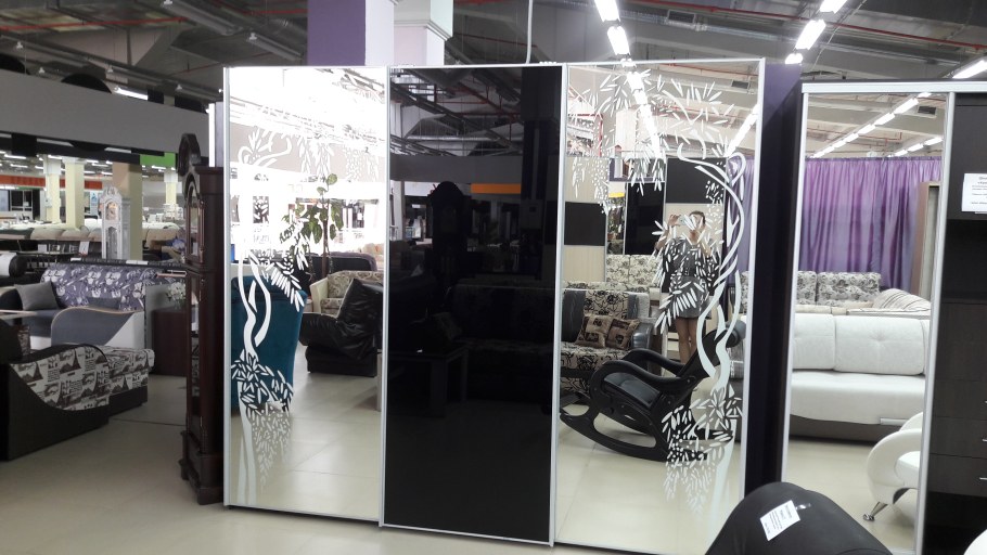 Ангары с мебелью на Южном рынке в Орле