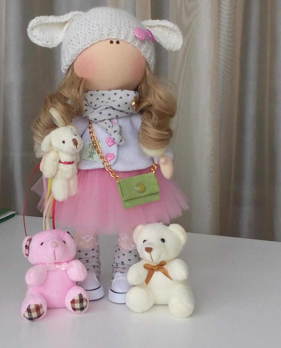 Pugovka Doll Влада