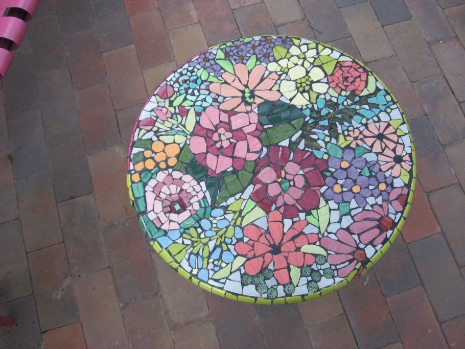 Мозаика на колодце