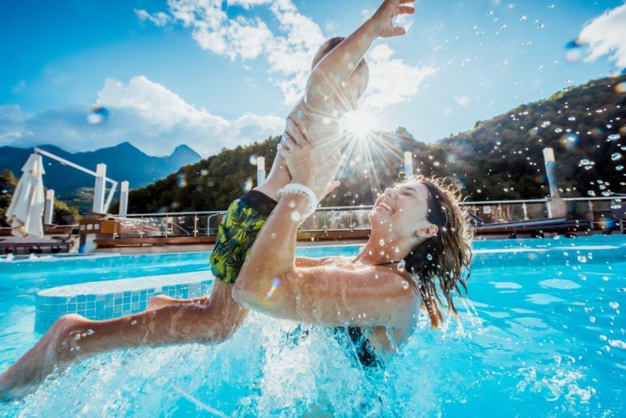 Аквапарк Галактика в красной Поляне летом