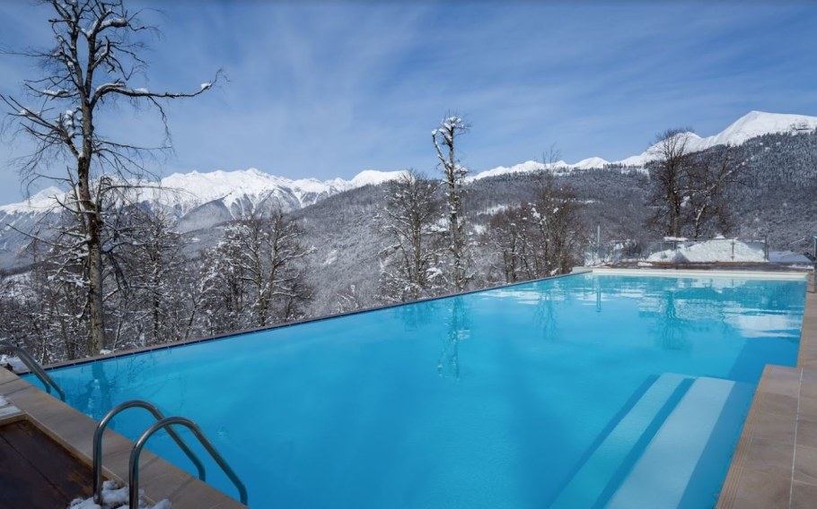 Бассейн Грин флоу роза Хутор