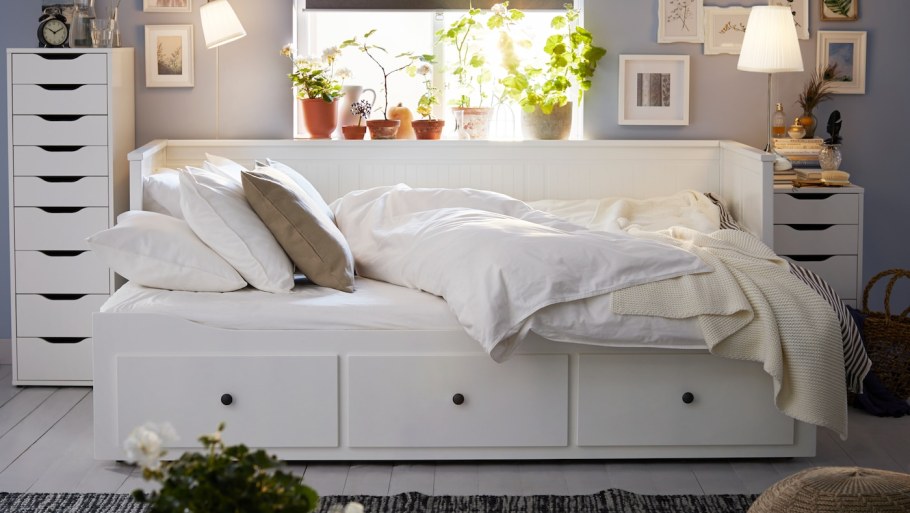 Hemnes ХЕМНЭС кушетка с 2 матрасами