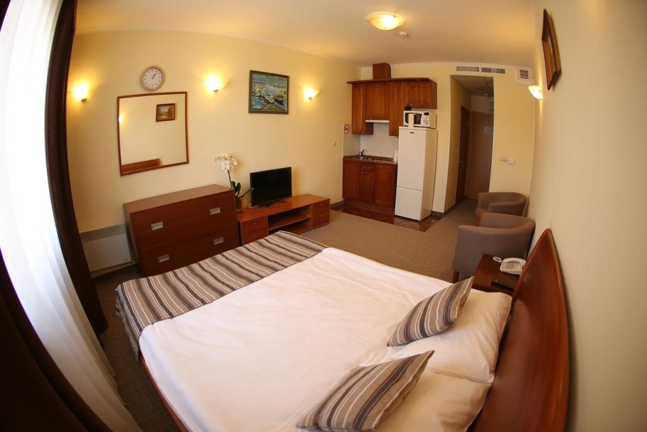 Номер с мини кухней