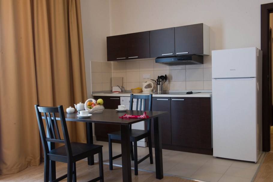 Кухня в гостиничном номере Люкс