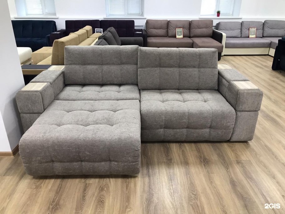 Диван босс Хо много мебели