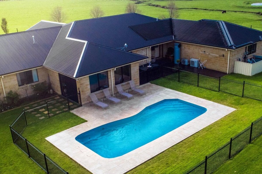 Композитные бассейны российского производства