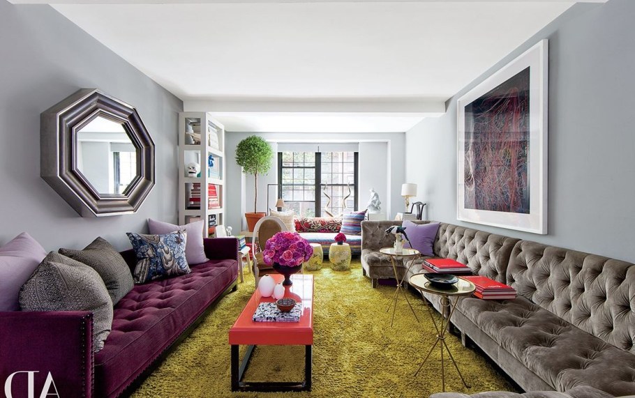 Бархатный диван в интерьере