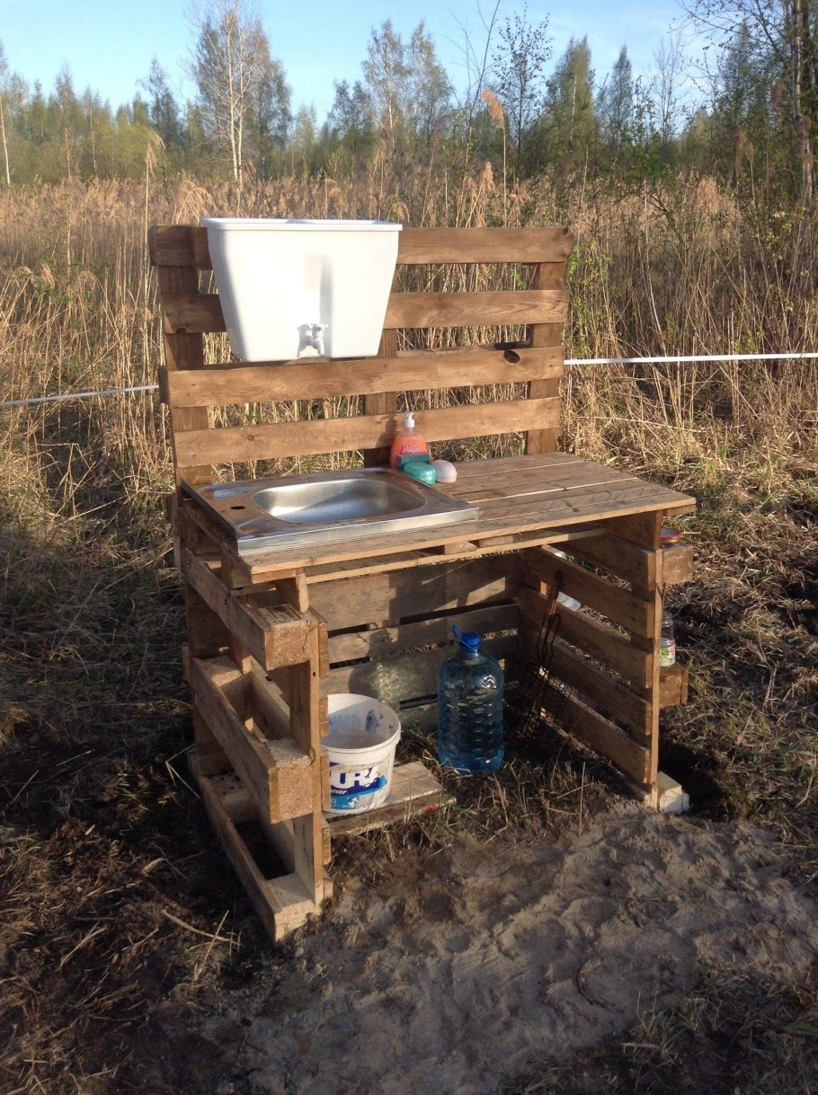 Уличный умывальник