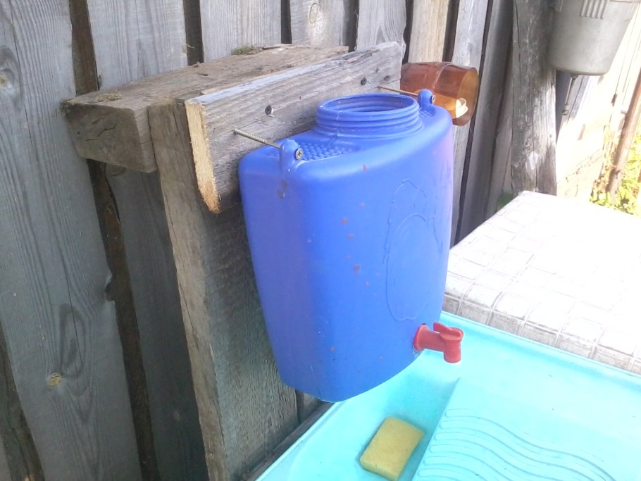 Умывальник для дачи