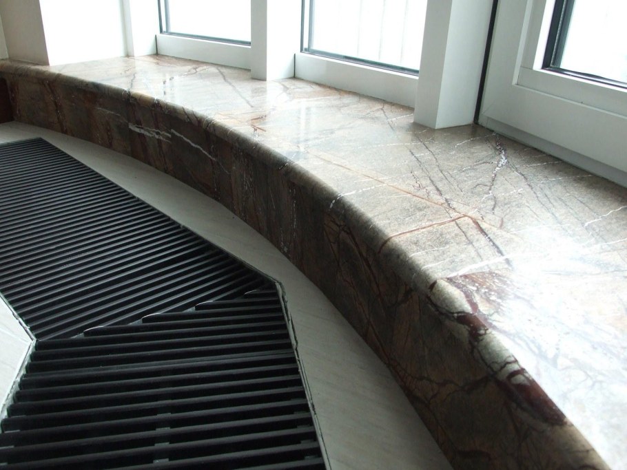 Подоконник из Мансуровского гранита