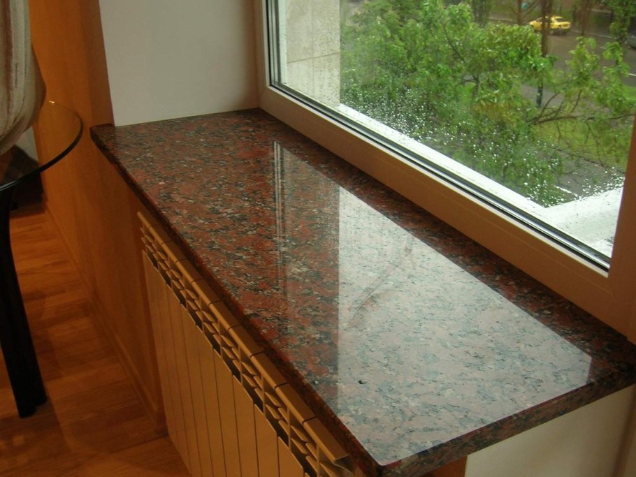 Мраморный подоконник