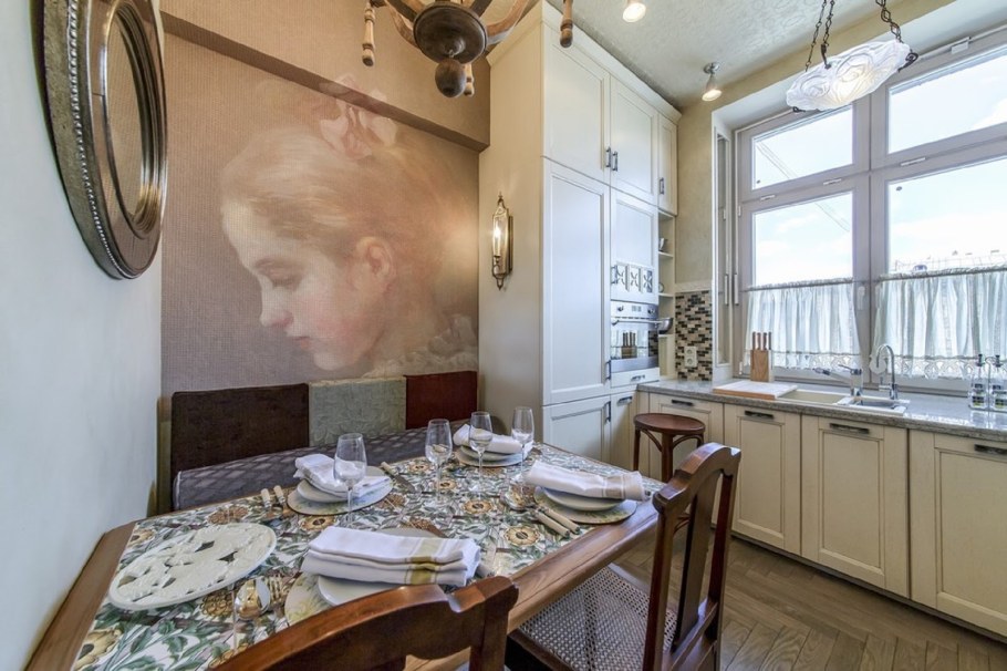 Фрески в интерьере кухни