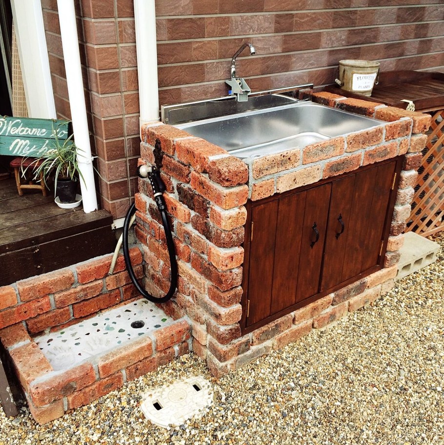 Столик для дачи из катушек