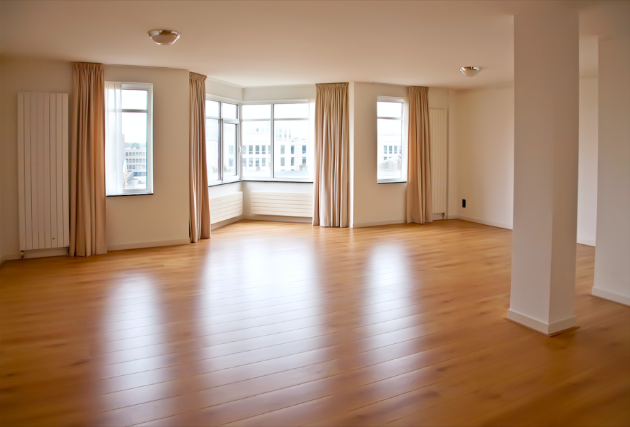 Строящийся дом