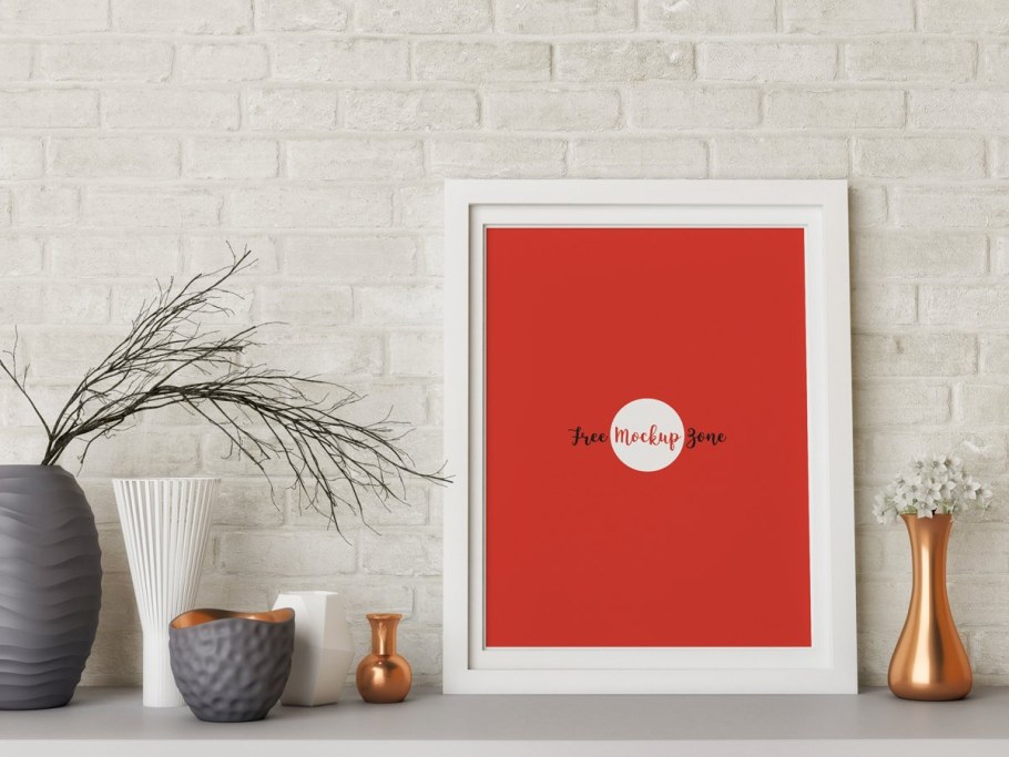 Маленькая картина в интерьере