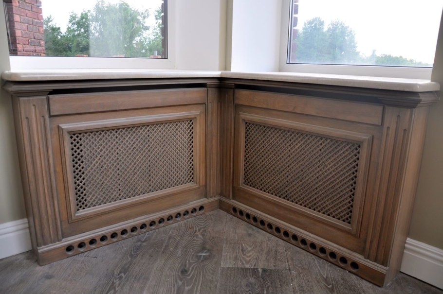 Экран для труб отопления