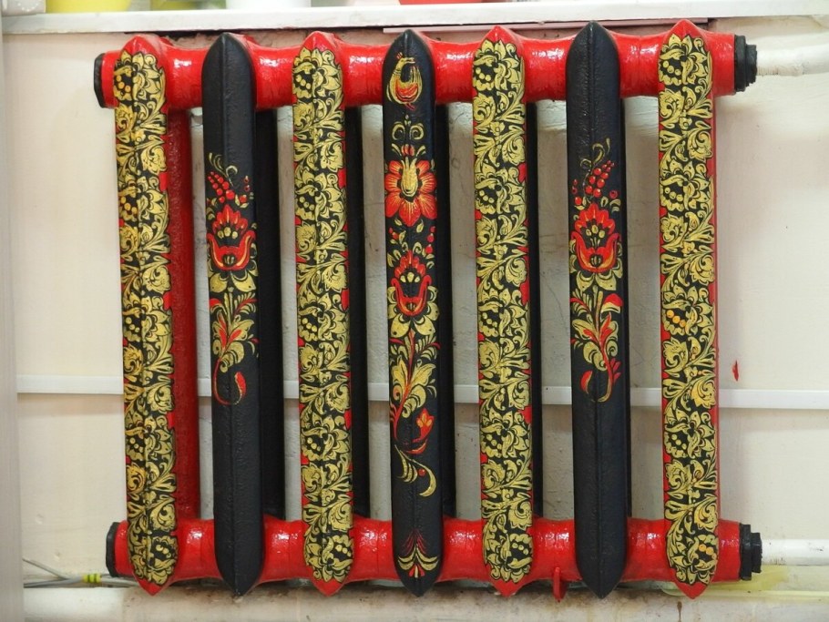 Короб для закрытия труб отопления