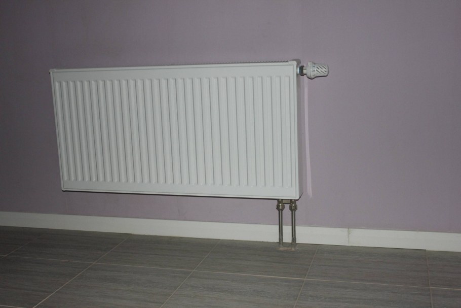 Стальной панельный радиатор с термоголовкой