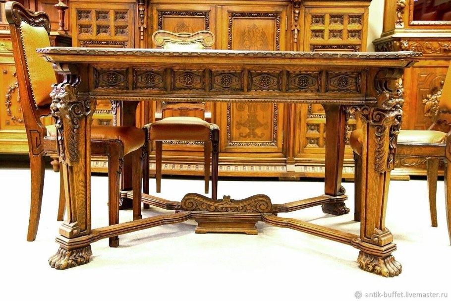 Антикварный стул Ренессанс