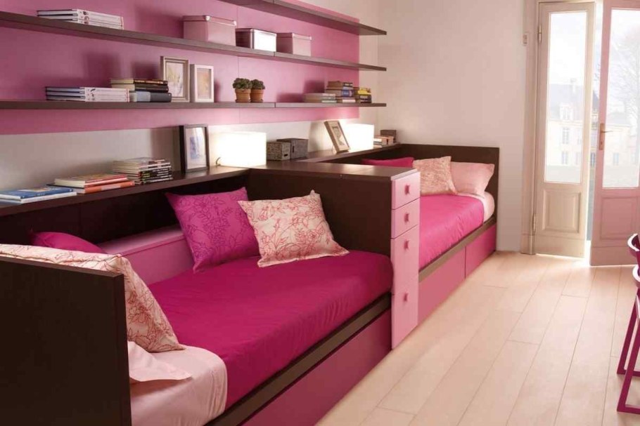 Комната для девочки подростка с диваном