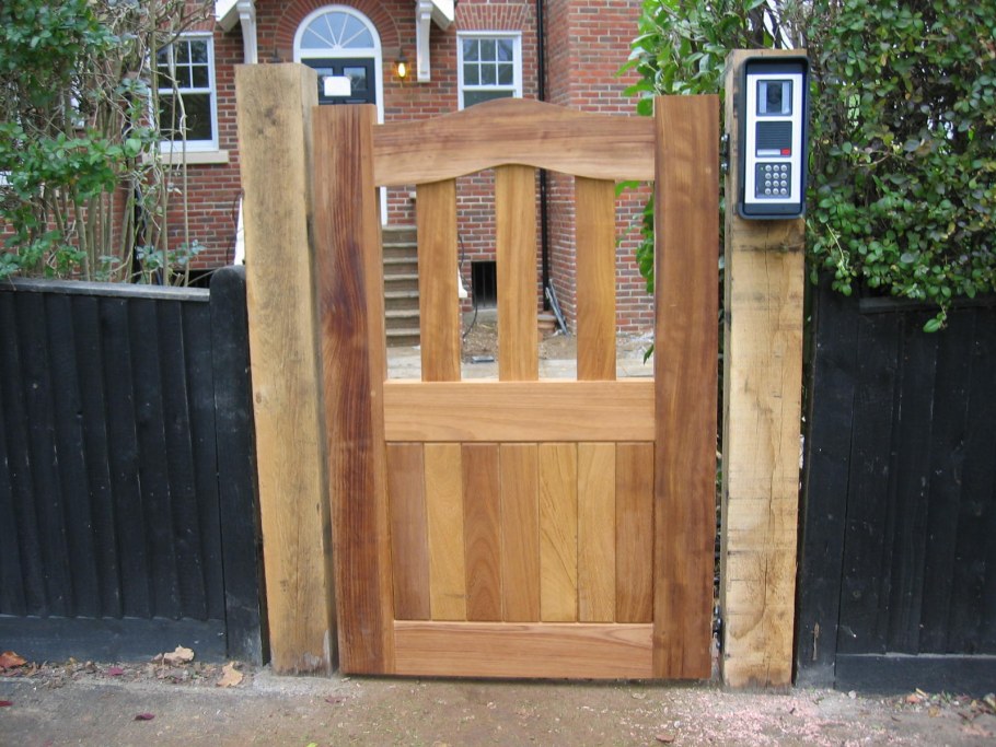 Пергола калиточная