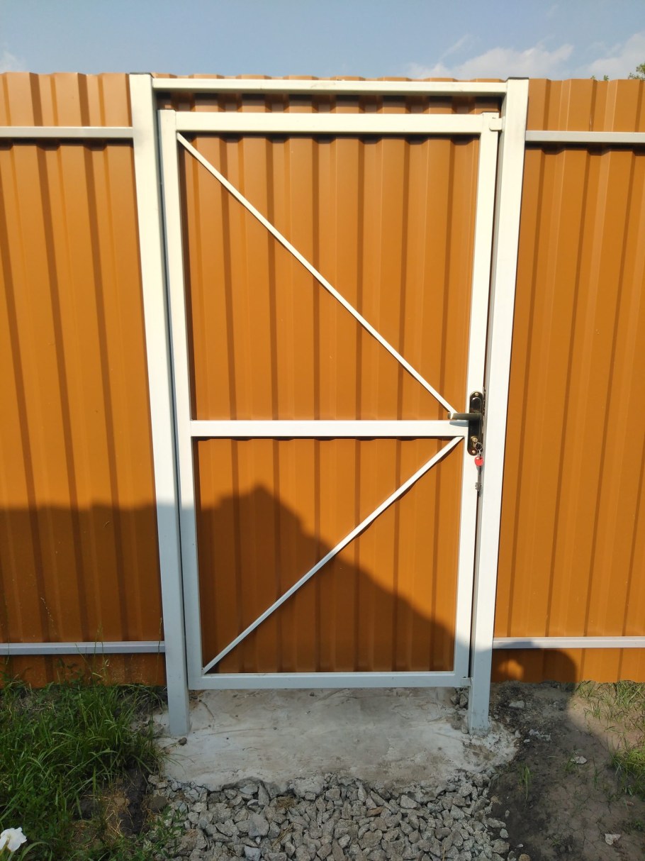 Необычные деревянные калитки