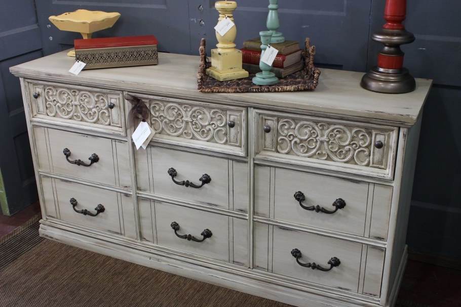 Состаренная мебель Прованс