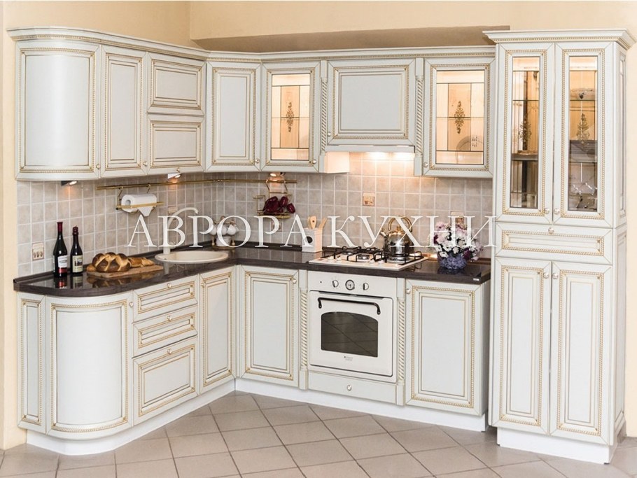 Кухня белая классика с золотой патиной фабрика Бор