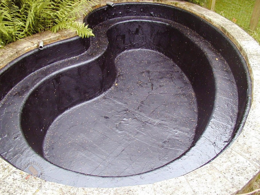 Пластиковый пруд для дачи