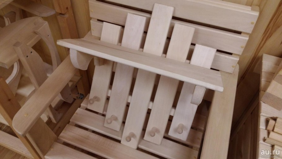 Скамейки для бани с вешалкой