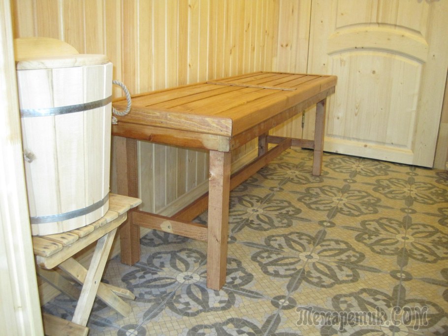 Лавочка в мойку бани