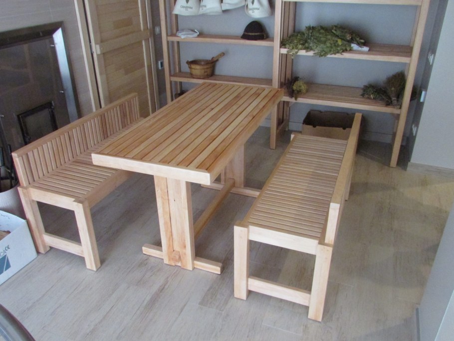 Стол в баню