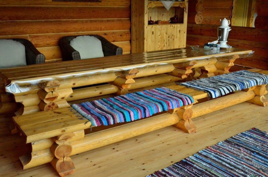 Мебель для бани из бревна