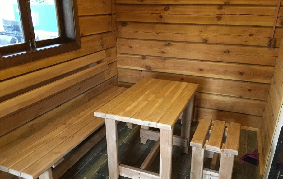 Столик в предбанник