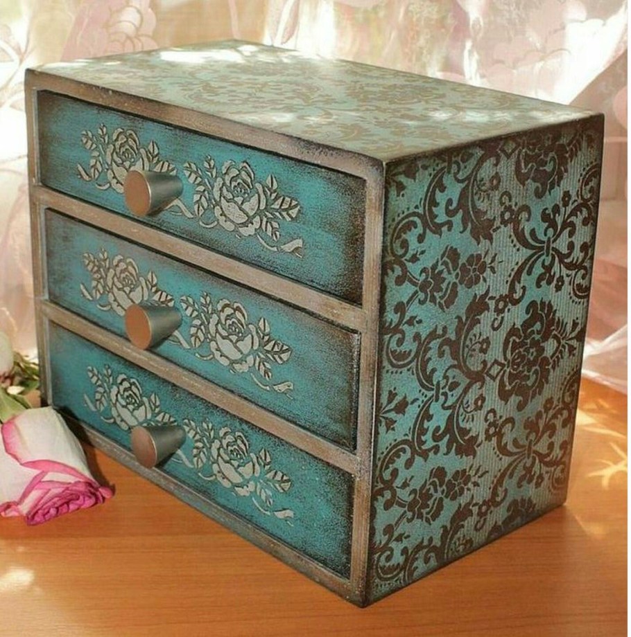 Отреставрированный комод