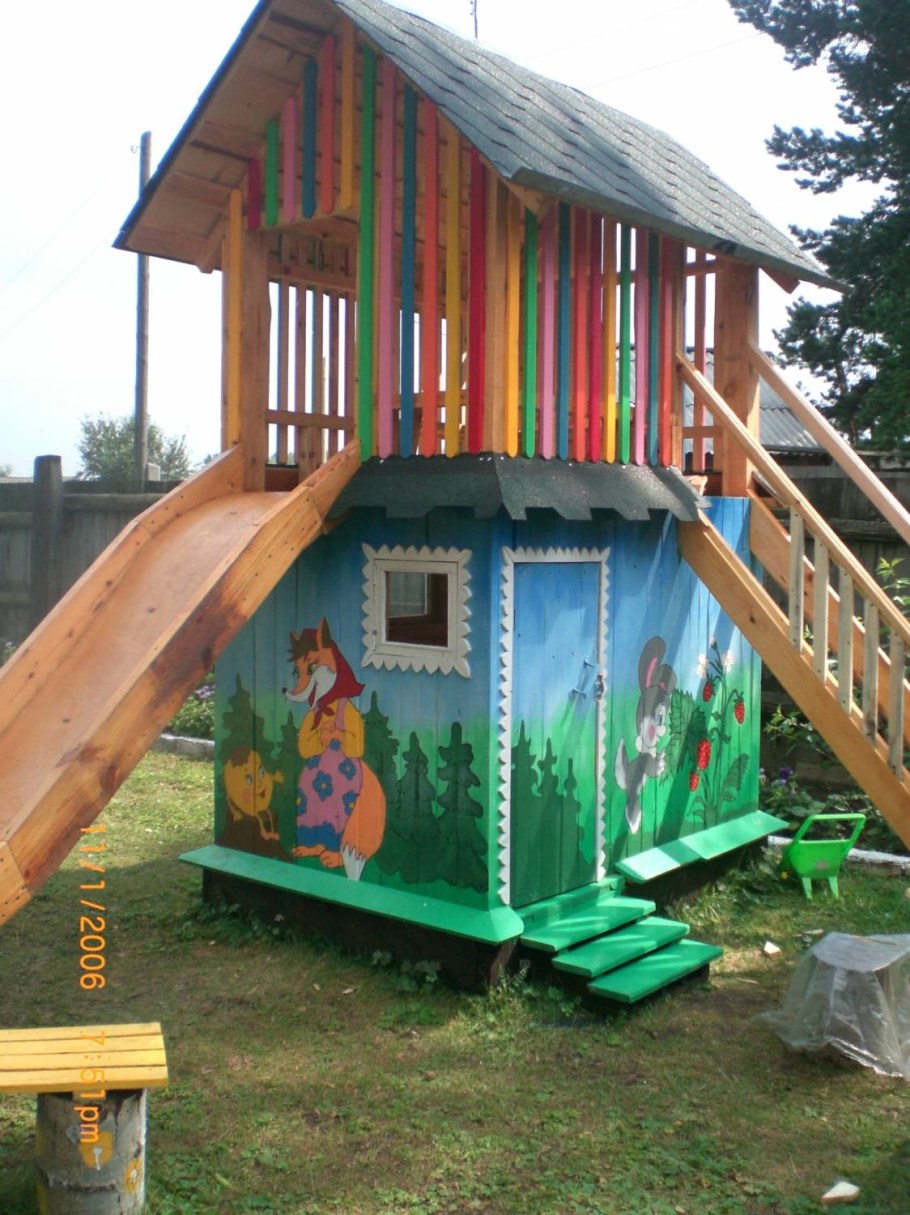 Домик на детскую площадку