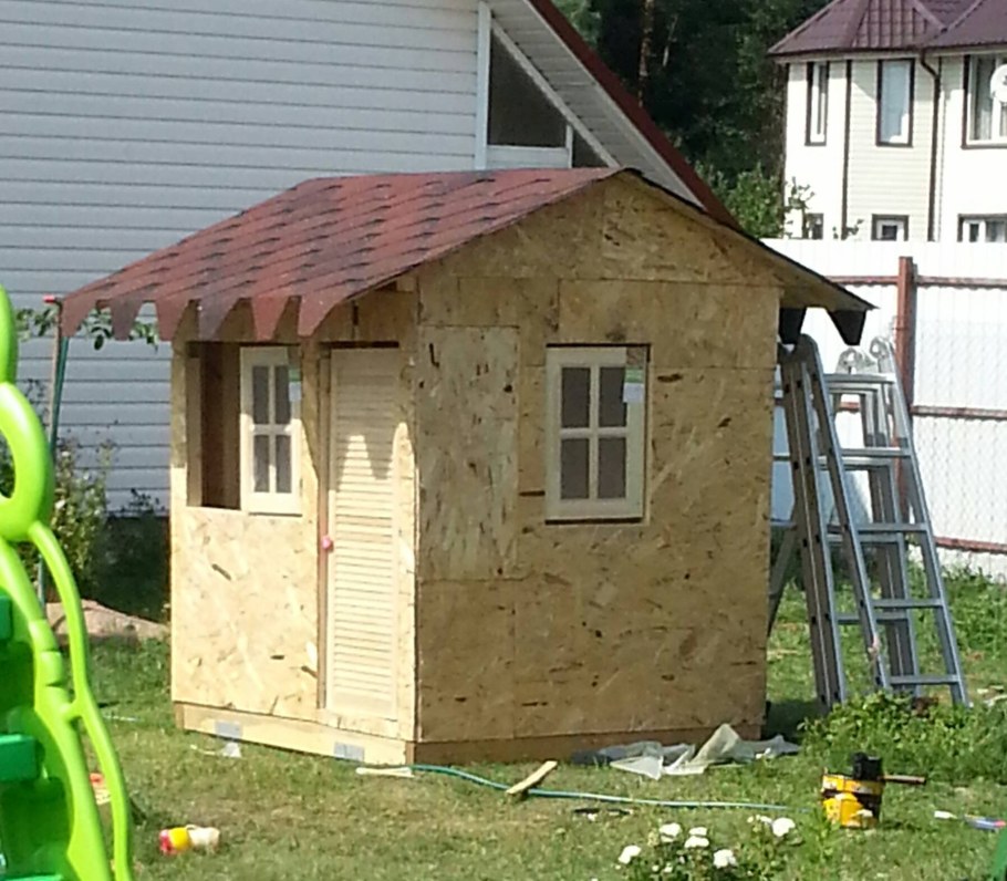 Детский домик из фанеры для дачи