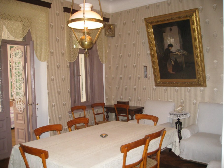 Усадьба белая дача внутри Чехова