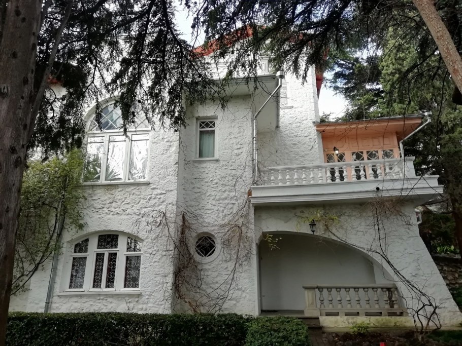 Дом-музей а.п. Чехова в Ялте (белая дача).