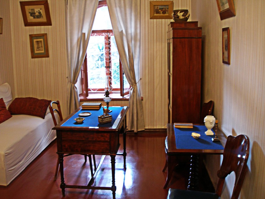 Музей Чехова в Ялте комната