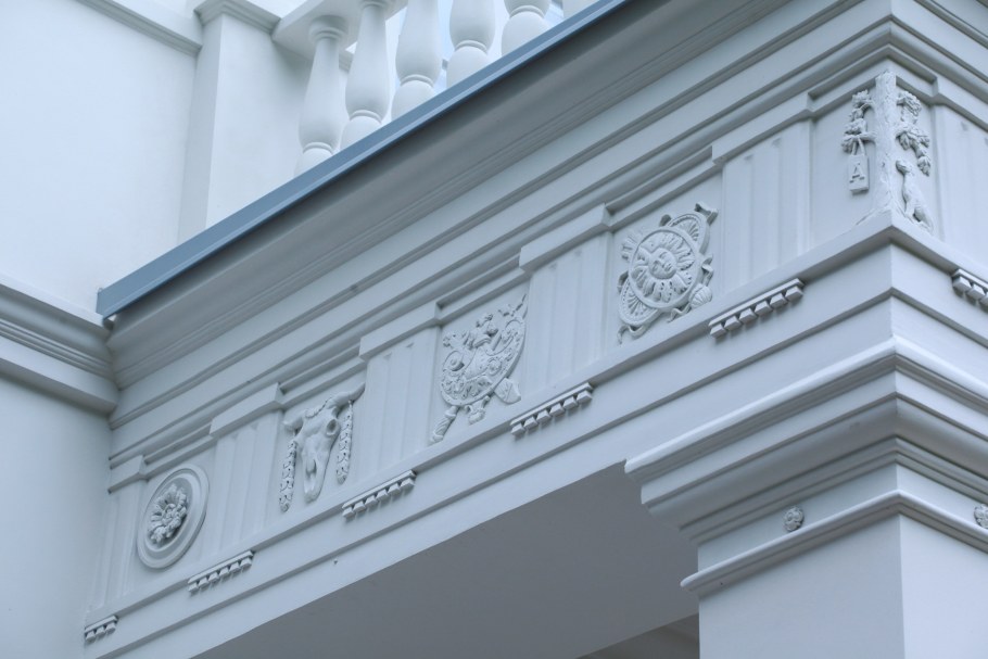 Astragal in Architecture