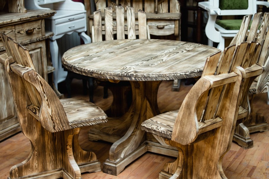 Антикварная мебель в интерьере