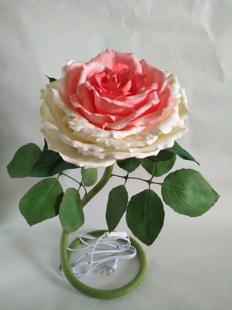 Светильник роза из изолона