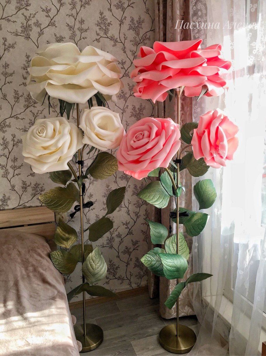 Светильник из роз