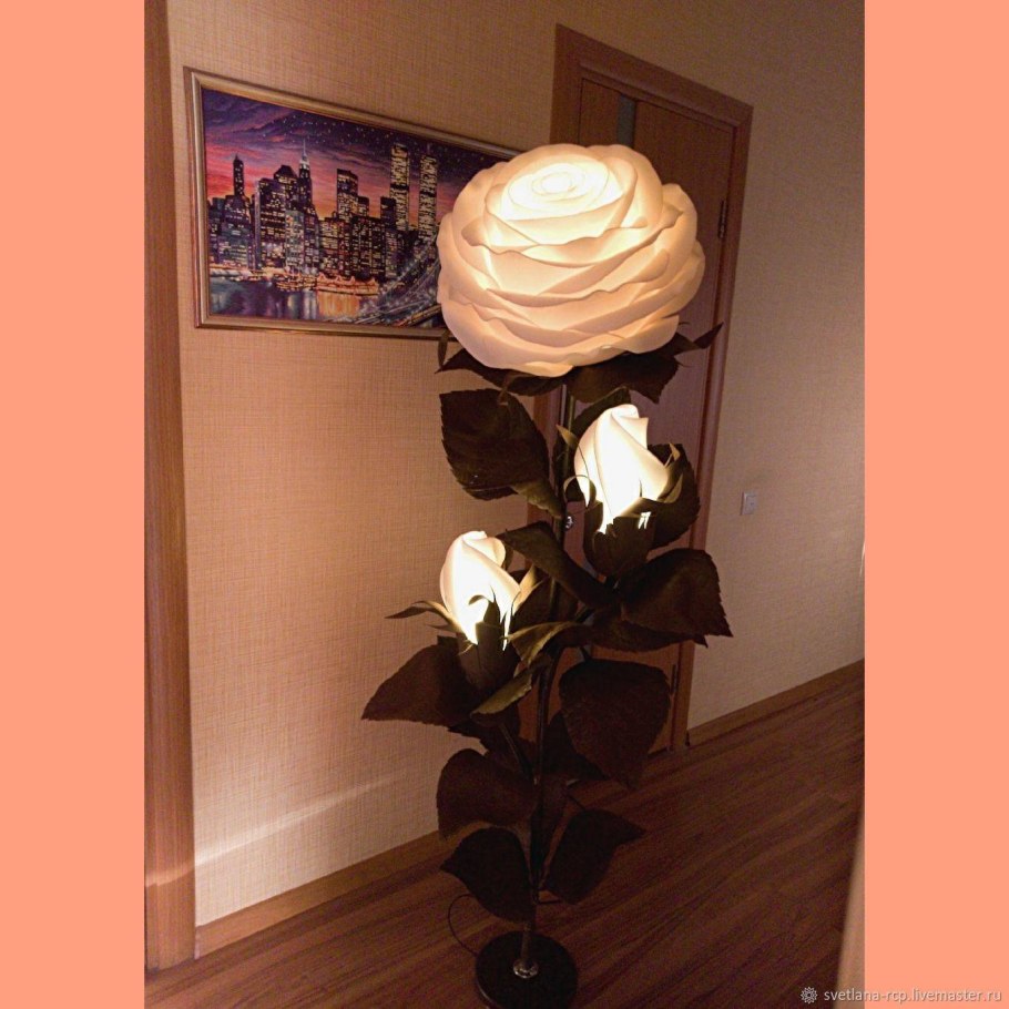 Торшер из изолона