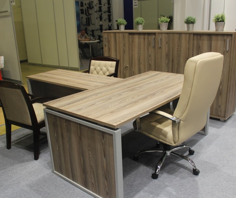 Стол руководителя