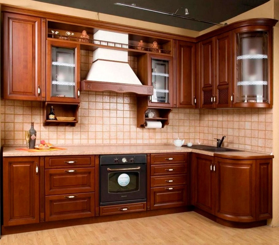 Кухни из массива Колизей